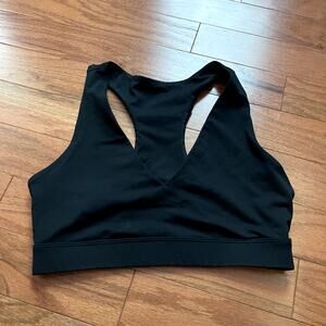 Fabletics Black V Neck Racerback Medium Support Sports Bra Size Medium